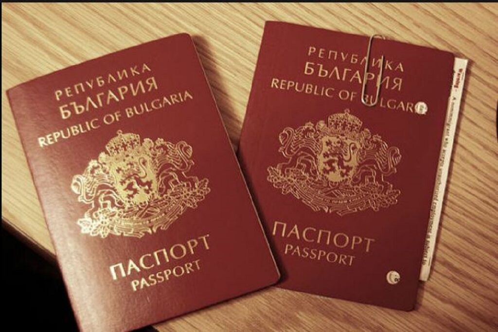 Passport Checks Abolished for Air Travelers as Bulgaria and Romania Join Schengen Zone